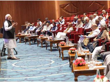  वरिष्ठ मंत्रियों के साथ पीएम मोदी की बैठक,संसद को लेकर बन रही रणनीति