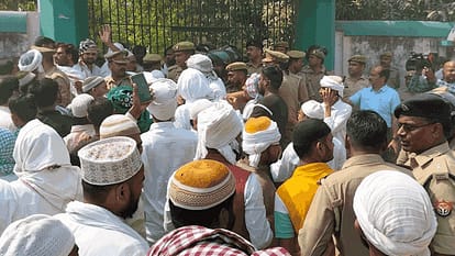  डॉन मुख्तार अंसारी को किया गया सुपुर्द-ए-खाक,जनाजे में शामिल हुए हजारों लोग