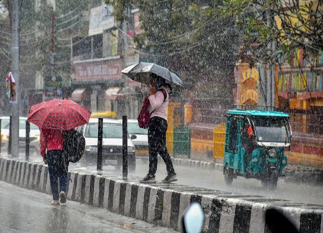  यूपी और बिहार में लोगों को जल्द हीं गर्मी से मिलने वाली है राहत,कई दिनों तक लगातार हो सकती है बारिश