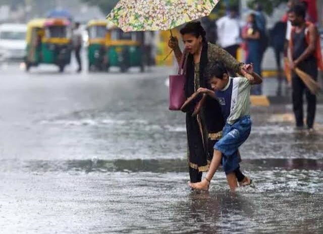  यूपी-बिहार समेत कई राज्यों में लगातार होगी झमाझम बारिश,जानिए आगे कैसा रहने वाला है मौसम