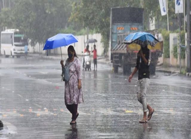 झमाझम बारिश से दिल्ली-एनसीआर में मौसम हुआ सुहाना,पूरे दिन आज हो सकती है बारिश