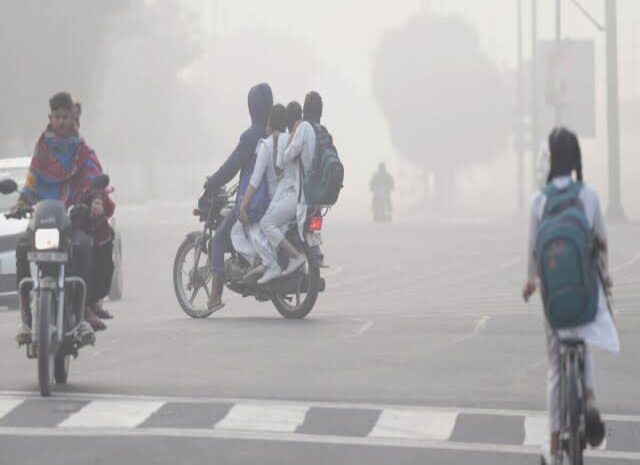  दिल्ली-एनसीआर,यूपी और बिहार समेत कई राज्यों में शुरू हुई कड़ाके की ठंड,घर से बाहर निकलने से पहले इन बातों का रखें ध्यान!